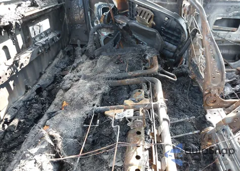 2017 Toyota Tacoma Sr5 z USA, uszkodzony, nr VIN 5TFAX5GN8HX080214